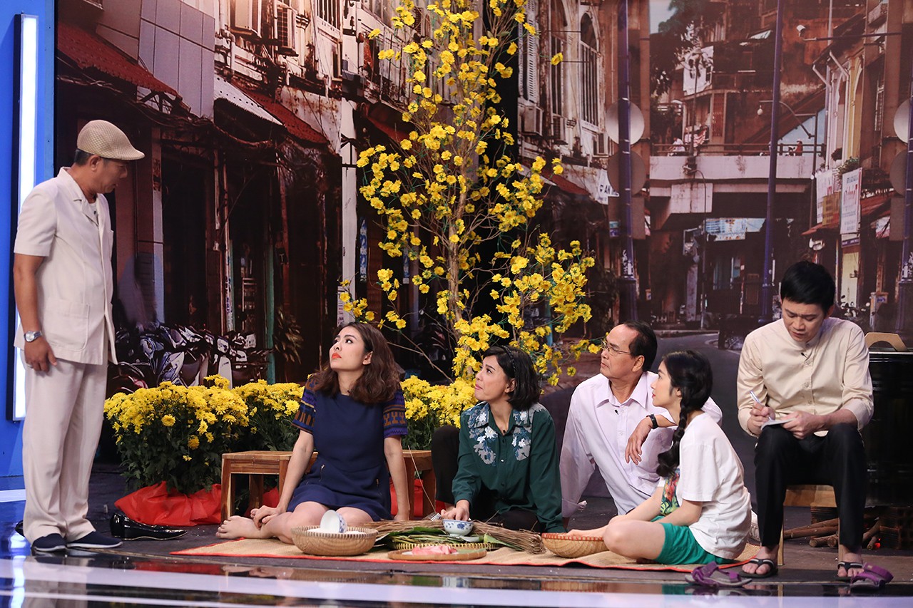 Ơn giời: Hòa Minzy ăn tát và lầy lội nói chuyện yêu đương